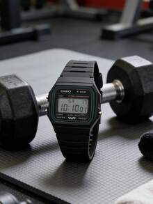Casio 卡西欧男女通用电子表 - 防水表带，具备日历、闹钟和秒表功能。复古学生风方形腕表。橡胶表带。运动时尚。适合日常佩戴。新年、圣诞节、圣诞礼物。 - 黑綠色 - 查看 5