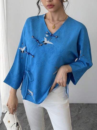 1pc Women's Blueberry Blue Retro Printed Asymmetric Collar Oblique Placket Single-Breasted Tie-Up Flare Sleeve Elegant Chinese Style Blouse - Comfortable And Breathable Festival Attire, Perfect For Beach Vacation, Work, Daily Wear, Party, Banquet, Wedding, New Year, Spring Festival And Other Occasions, An Ideal Gift For Girlfriend, Wife, Mother, Mother's Day