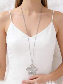 1pc 18K Gold Plated Stainless Steel Flower Pendant Necklace, Elegant & Fashionable, Suitable For Daily Wear And Holiday Gifts - Silver - View 2