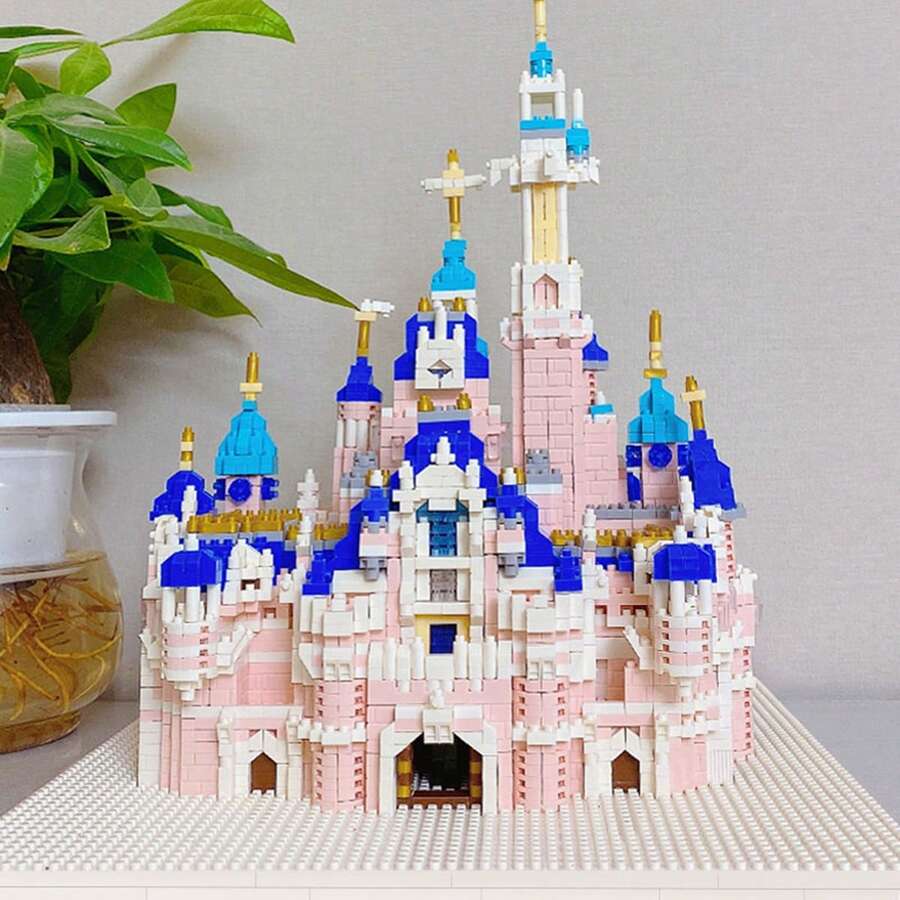 1pc Pink Castle Palace Princess Castle Building Creative Dreamy Micro Building Block Set Model 3D Assembly Educational Collectible Valentine's Day, Birthday, Christmas Gift - Multicolor - View 1