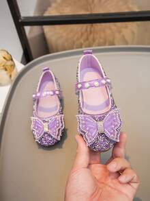 1 đôi giày bệt PU bóng cho bé gái, đính sequin và đá lấp lánh, thiết kế hở mũi với nơ ngọc trai, thích hợp cho tiệc tùng, hoạt động ngoài trời, mùa xuân/hè/thu. - Màu tím - Xem 1