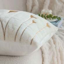 1个白色仿兔毛枕套，18x18英寸，金色月亮星星刺绣装饰抱枕套，适用于沙发、床、长椅，柔软毛绒靠垫套，不含枕芯 - 白色 - 查看 6