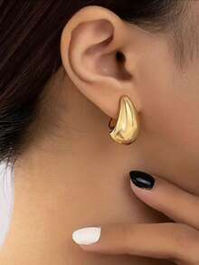 Bộ 2/4 khuyên tai vòng cong hình giọt nước bằng kim loại, tông vàng/bạc, không gây dị ứng, thiết kế dày dặn, tối giản và thanh lịch, phù hợp với nhiều trang phục. - Nhiều màu - Xem 3