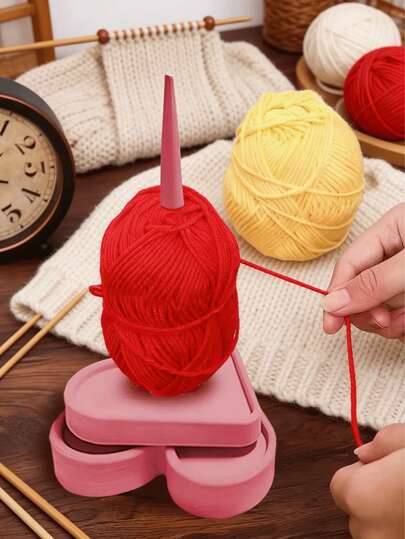 Soporte giratorio a 360° con forma de corazón para ovillos de hilo - Organizador de tazón de hilo para ganchillo y tejido, estante de exhibición creativo para hilos