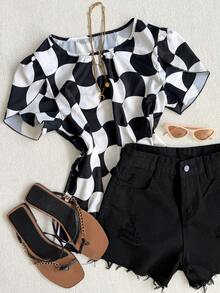 Áo thun nữ kiểu dáng thường ngày/đi làm, họa tiết kẻ caro vuông đen trắng, cổ tròn nhún bèo, tay phồng, có dây rút, thích hợp cho mùa xuân/hè. - Đen và trắng - Xem 4