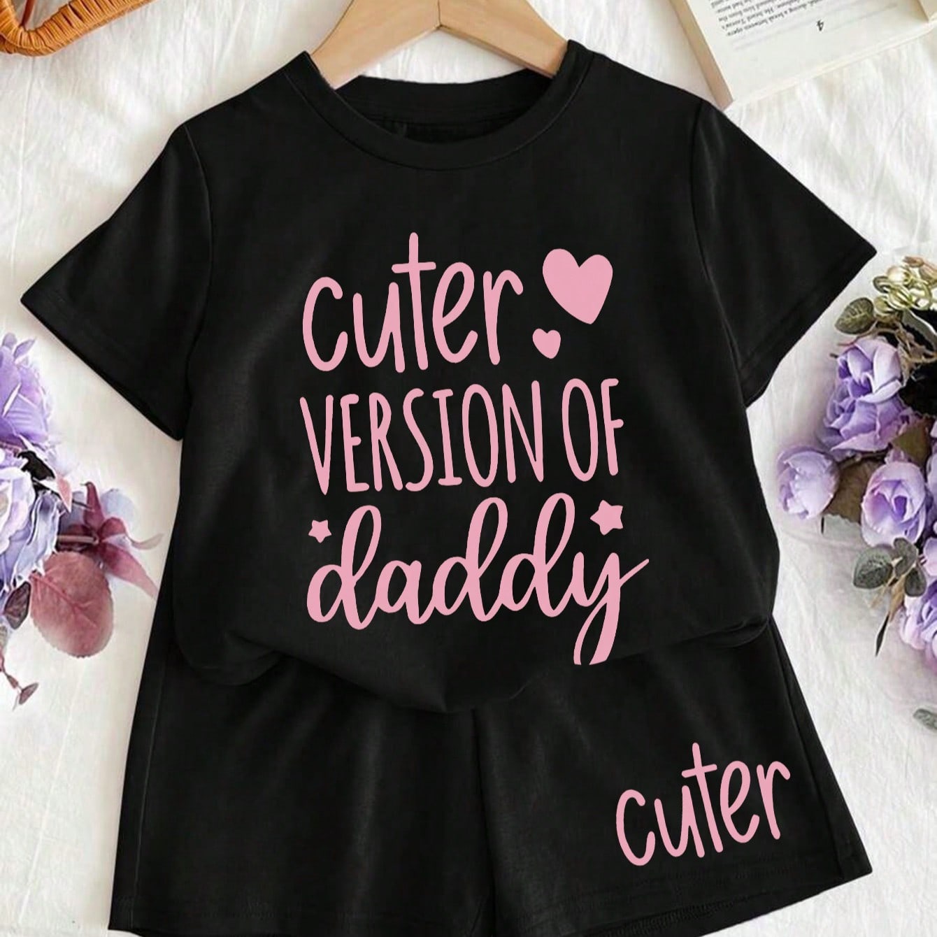 Set de 2 piezas de camiseta gráfica + pantalones cortos para niñas adolescentes, camiseta con eslogan de corazón, uso casual diario/escolar