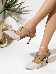 2026春夏新款女士铆钉尖头高跟鞋，设计优雅百搭，适合春夏季节；猫跟款式，尽显优雅气质，可搭配各种派对服饰，是时尚晚宴派对的理想之选。 - 白色 - 查看 4