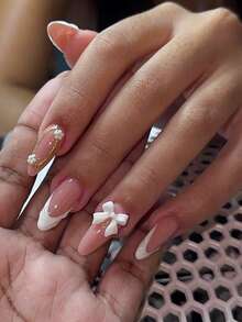 30片法式亚克力美甲贴片，中号杏仁形，3D金色线条艺术，白色蝴蝶结装饰花朵设计，简约Y2K风格，表面光滑，全覆盖假指甲，适合女性和女孩日常佩戴 - 彩色 - 查看 1