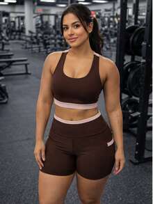 Gym Shorts With Pockets And A Top With An Opening For Padding. - Marrón y desnudo - Ver 1