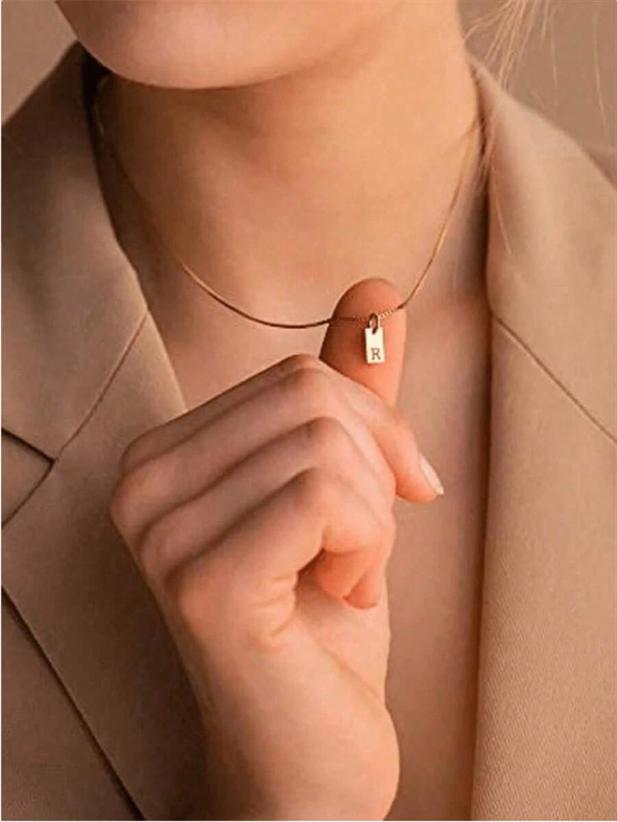 Valentine's Day 1pc Exquisite Fashion Jewelry Necklace, Stainless Steel A-Z,26 English Initials Pendant, Holiday Gift, Suitable For Women To Wear Daily Stainless Steel Letter Pendant Necklace - 黃金 - 查看 1