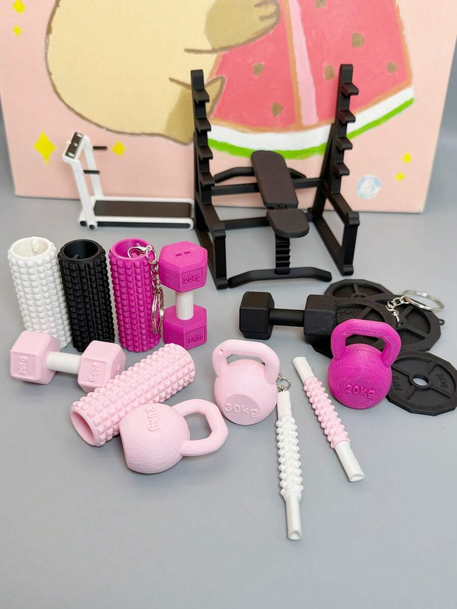 1:12 比例迷你运动器材，泡沫轴、按摩棒、壶铃、哑铃、杠铃片，瑜伽和普拉提健身工作室迷你配件，娃娃屋装饰，背包钥匙扣挂件，节日小礼物