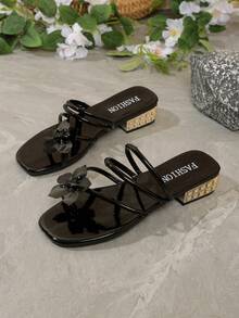 黑色花朵装饰女士套脚式高跟凉鞋，夏季百搭时尚户外高跟人字拖凉鞋