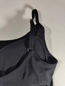女士性感黑色吊带背心，简约性感美人鱼黑色带垫吊带背心，可内搭/外穿，华丽露背带垫吊带背心，修身休闲无袖打底衫 - 黑色 - 查看 9