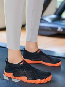 TOLLN 1 Pair Women's Quick-Dry Outdoor Wading Shoes, Non-Slip Swimming Shoes, Scratch-Resistant Water Shoes, Amphibious Beach Shoes - Black - View 2