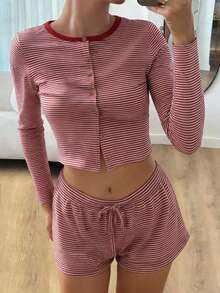 Y2K街头风春季女友情人节穿搭：纽扣开襟长袖条纹针织上衣搭配抽绳短裤 - 酒紅色 - 查看 6
