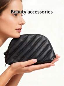 Yves Saint Laurent 限量版黑色双拉链化妆包（小巧便携），采用耐用的仿皮材质，方便收纳口红、钥匙、化妆品和卡包。优雅时尚，是理想的礼物之选。 - 黑色 - 查看 4