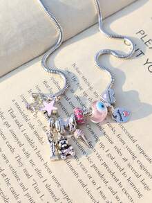 1件装恶魔之眼吊坠项链、星座名字项链、粉色星星冰淇淋可爱风格项链、自由女神像旅行纪念项链、天秤座项链、爱心无限项链