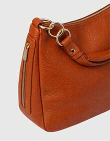 Bolsa Feminina Hobo Ampla Acabamento Moderno  Detalhe  Argola - Vermelho - Visão 2