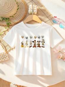 Disney Apparel Featuring A Double-Sided Print Of Mickey And His Friends On A Jungle Adventure. This Soft, Breathable Short-Sleeve Crew Neck T-Shirt Is Perfect For Spring And Summer Wear, Ideal For Everyday Outfits, Vacation Leisure, Outdoor Activities, School Life, And Shopping Trips. It Also Makes An Excellent Gift For Boys And Girls. Every Child Deserves One. - 白色 - 查看 2