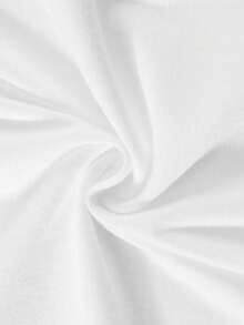 Disney Apparel Featuring A 2026 Lettering Design With Minnie Mouse Cartoon Character On A Girls' T-Shirt. This Soft, Breathable Short-Sleeve Crew Neck Tee Is Perfect For Spring And Summer Outfits, Ideal For Everyday Wear, Vacation Leisure, Outdoor Activities, School Life, And Shopping Trips. It Also Makes An Excellent Gift For Boys And Girls. Every Child Deserves One. - 白色 - 查看 4