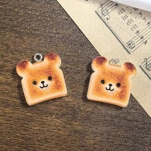 6/12 piezas Colgante de resina con diseño de comida de dibujos animados y lindos, como tostada de oso, tostada con diseño de corazón de mermelada - Adecuado para hacer joyas DIY, aretes, collares, llaveros, decoración y accesorios, mezcla aleatoria: tostada con crema y fresa, tostada con expresión de oso, pudín con corazón, tostada de oso, tostada con pata de gato, tostada con chispas de chocolate y crema - Colgante de tostada de dibujos animados - Ver 8