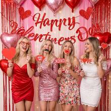 1件红色情人节心形横幅 - 红色闪光心形花环 - 适用于情人节主题派对、生日派对、周年纪念派对、单身派对、新娘送礼会以及各种节日庆典的家居装饰 - 彩色 - 查看 4