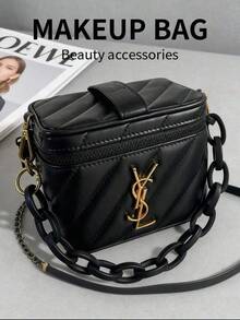 Yves Saint Laurent 这款黑色长方形女士单肩包，饰有黑色品牌标志，适合日常休闲使用，是圣诞节送给女士的理想礼物。 - 黑金色 - 查看 3