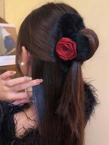 Women's Hair Clip Features An Elegant Plush Rose Design. Its Minimalist Style And Availability In Black And Brown Make It Suitable For Everyday Wear, As Well As For Occasions Such As Home, School, Beach, Work, Parties, Vacations, Birthdays, Back-To-School Celebrations, New Year's Day, Valentine's Day, Mother's Day, Weddings, Music Festivals, And Autumn/Winter Events. Women Hair Accessories Elegant Hair Claws Fashion Claw Clip - Multicolor - View 6
