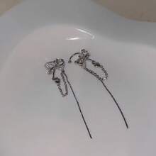 Silver Full Diamond Bow Heart Multi-Layer Chain Ear Bone Chain Long Tassel Earrings, Women's Shiny Rhinestone Wedding Party Accessories, Romantic Valentine's Day Gift, All Year Round Versatile Fashion Accessories, Exquisite Pieces For Formal Occasions, Romantic Style, Delicate Craftsmanship, Elegant Jewelry, Gift For Her - 銀色 - 查看 2