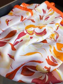 1条女士优雅复古印花薄缎面围巾，仿丝绸材质，波西米亚复古休闲风格，可作围巾或披肩使用，轻盈舒适，适合春夏日常穿着和外出。 - 彩色 - 查看 4