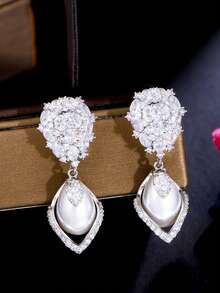 一对优雅的白色珍珠吊坠耳环，镀银立方氧化锆首饰，适合新娘、伴娘、订婚、宴会、派对、舞会、情人节、生日、周年纪念日等场合佩戴。 - 1pcs of Earrings - 查看 5
