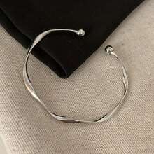 Women's Elegant Simple Twisted Alloy Bracelet - Suitable For Daily Wear And Parties - Bạc - Xem 6