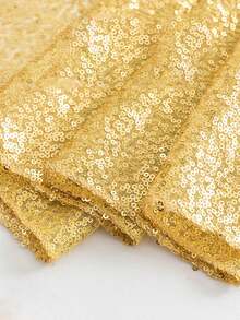 Bộ 1 khăn trải bàn và khăn trang trí bàn ăn đính kim sa vàng - Màu vàng óng ánh, thích hợp trang trí đám cưới, tiệc tùng, sự kiện - Khăn trải bàn vuông có viền tua rua (chất liệu vải), phù hợp để trang trí trung tâm bàn ăn, các dịp đặc biệt. - Nhiều màu - Xem 13