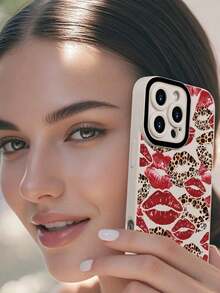 Leopard Print Red Lip Pattern Protective Phone Cover Fashion Forward Statement Y2K Aesthetic Wild Style Daily Accessory Compatible With IPhone 17 Pro Max 17Air 17Pro 17 16E SE4 16 15 14 13 13Mini 12 12Mini 11 X XS XSMAX Plus Pro CaseSimple Fashion Dark Red Stripe Pattern Phone Case - 顏色1 - 查看 5