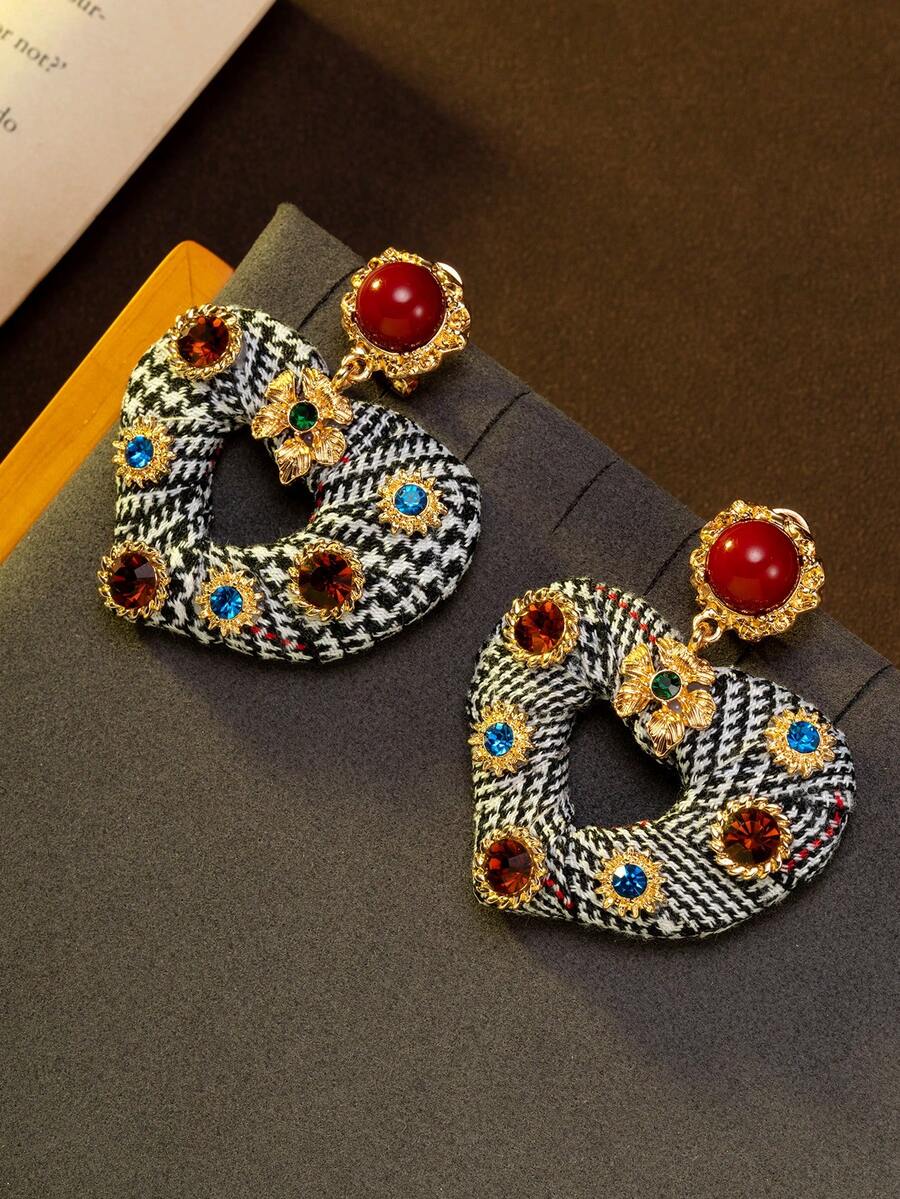 1 Đôi bông tai hình trái tim xoắn bằng ruy băng đen trắng đính đá màu sắc cổ điển, thời trang và dễ thương, phù hợp cho phụ nữ đeo hàng ngày và trong các dịp lễ hội, món quà hoàn hảo cho mẹ và bạn gái. - Đầy màu sắc - Xem 1