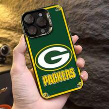 Tablero de cornhole de los Green Bay  en verde y dorado. Esta elegante funda es compatible con los modelos  17, 16, 15, 14 Pro Max, 13, 12, 11, XR y XS Plus. Fabricada en silicona TPU, ofrece protección contra golpes y caídas, además de una sensación superior. Es un regalo ideal para familiares, amigos y seres queridos, y la elección perfecta. - Negro - Ver 4