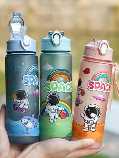1pc 750ml/26oz Cute Cartoon Astronaut Themed Plastic Straw Water Bottle, With Handle Strap, Leak-Proof Mouth, Portable & Durable, Spill-Proof When Inverted, Suitable For Running, Cycling, Travel, Holiday & Birthday Gift