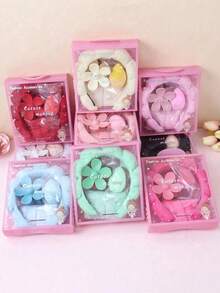 5件套礼盒装，包含发带、化妆海绵、腕夹和大型海绵花朵发饰，日常及派对发饰，精美礼盒包装，绝佳礼品，情人节礼物，冬季必备洗漱套装，浴袍，新年礼物