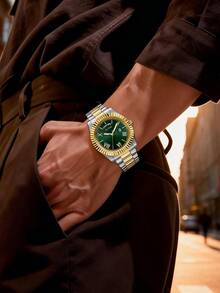 Guess Đồng hồ đeo tay nam cổ điển, thanh lịch, máy quartz, mặt tròn màu đen, dây đeo thép không gỉ mạ vàng bạc, thích hợp đeo hàng ngày, làm quà sinh nhật, quà Giáng sinh, GW0265G8 - màu xanh lá - Xem 2