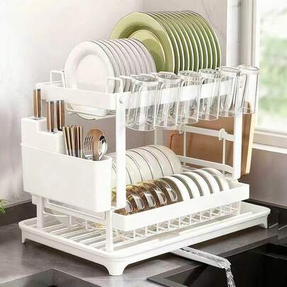 Dwupoziomowa, wytrzymała metalowa suszarka do naczyń z tacką ociekową – oszczędzający miejsce organizer kuchenny z górną i dolną półką, uchwytem na przybory kuchenne i wieszakami na kubki, do przechowywania i suszenia misek, pałeczek, talerzy, widelców, łyżek, desek do krojenia, noży i innych