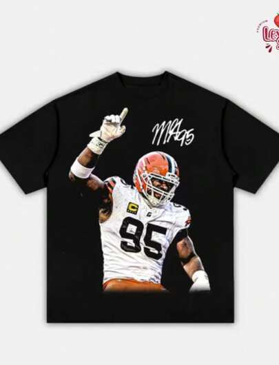 Myles Garrett "SACKKING" Adult And Youth T-Shirt Sweatshirt Hoodie, Myles Garrett T-Shirt, Men's T-Shirt, Browns Merch, Cleveland Football