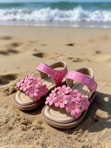 1 Pair Girls' Sweet 3D Floral Decor Sandals, Made Of Soft Leather And Patent Material, Non-Slip, Open Toe Flat, Suitable For Summer Beach Outings, Weekend Beach Picnics, And Daily Wear - Hot Pink - View 3