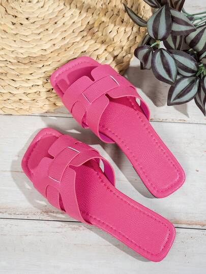 2026 Spring/Summer Women's Plus Size Flat Sandals, Classic Fuchsia, Casual & Fashionable, Versatile, Non-Slip Sole, Open Toe Design, Perfect For Summer, Ideal For Beach Vacation, Slip-On Comfortable Design, Suitable For Daily Wear, Party And Outdoor Activities, Ideal Valentine's Day Gift For Fashionable Women