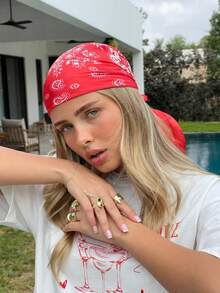 1PC Women's Casual Paisley Print Scarf/Bandana, Bohemian Silk Warp/Headscarf, Suitable For Beach, Street, Daily Wear, Vacation Party, And Hairstyle Decoration - Red - View 3