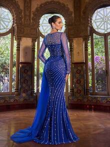 Faeriesty Đầm dạ hội nữ thanh lịch cổ tròn đính ngọc trai và pha lê - Đầm dạ hội dài tay dáng đuôi cá tuyệt đẹp với phần thân áo ôm sát và đuôi váy dài thướt tha - Hoàn hảo cho các buổi hòa nhạc sang trọng, dạ hội, tiệc đêm độc quyền, sự kiện thảm đỏ và các lễ kỷ niệm năm mới xa hoa. - Xanh đậm - Xem 2