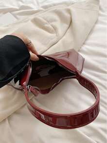 Korean Style Niche Red Lacquer Leather Crescent Shoulder Bag, Ladies Handbag, Stylish Underarm Bag, Good Quality - Màu Đỏ Sâu - Xem 2