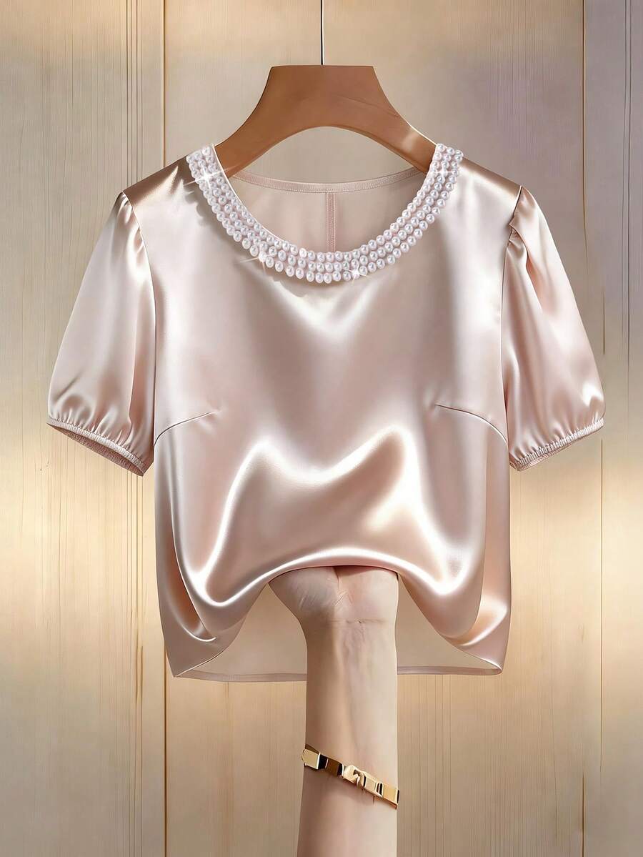 大码女式春夏时尚通勤纯色缎面珍珠装饰泡泡袖上衣，适合情人节约会、婚礼宾客穿着，优雅春季款