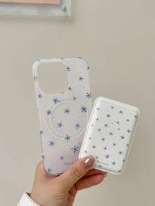 一款韩式蓝色小花磁性卡套手机壳，适用于苹果 13、16 Pro Max、新款15 Pro、14 Pro全套保护壳、16英寸双层保护壳等机型。这款手机壳时尚可爱，兼具个性化防摔保护功能，也兼容 17、17 Pro Max、16 Pro Max、15 Pro、14、13、12、11等机型。是送给家人、朋友、姐妹、女友的圣诞礼物佳选。 - 白色 - 查看 6