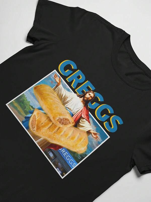 Men'S Funny Greggs Sausage Roll Graphic T-Shirt - Black With Blue Lettering & Greggs Logo Print, Casual Round Neck Tee For British Bakery Fans, Comfortable Casual Attire & Themed Events, Machine Washable, All-Season Wear, Relaxed Fit, Humorous Sausage Roll Design, Iconic Greggs Brand Apparel