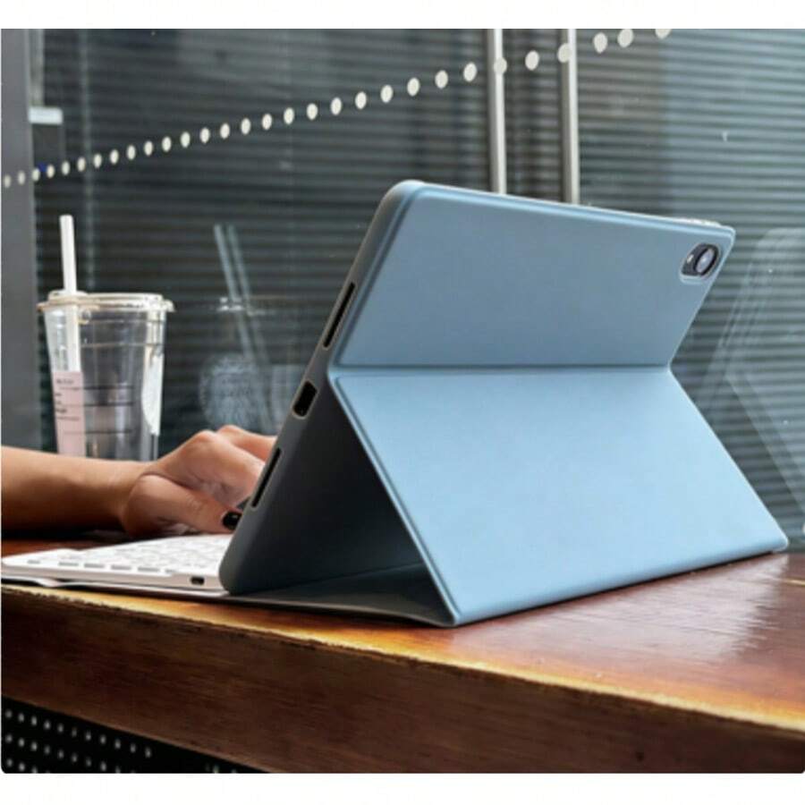 TenYide 这款键盘保护套兼容 iPad/MatePad/荣耀平板/iPad/Tab/Galaxy Tab 等设备。它轻薄便携，并带有支架。适用于 iPad 10/11 代（A16 芯片，2025 款）10.9 英寸，以及 iPad 5/6 代/Air 1/Air 2 9.7 英寸。它配备可拆卸无线蓝牙键盘和 Apple Pencil 收纳槽（不含 Apple Pencil）。此外，它也适用于 iPad Air 4/Air 5/6/11 10.9 英寸/7/8 代。